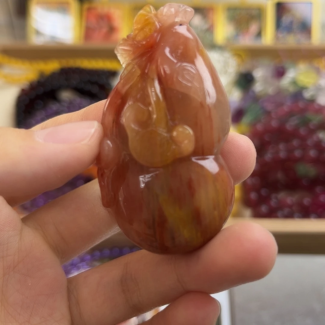 未镶嵌水晶颈饰矿坑