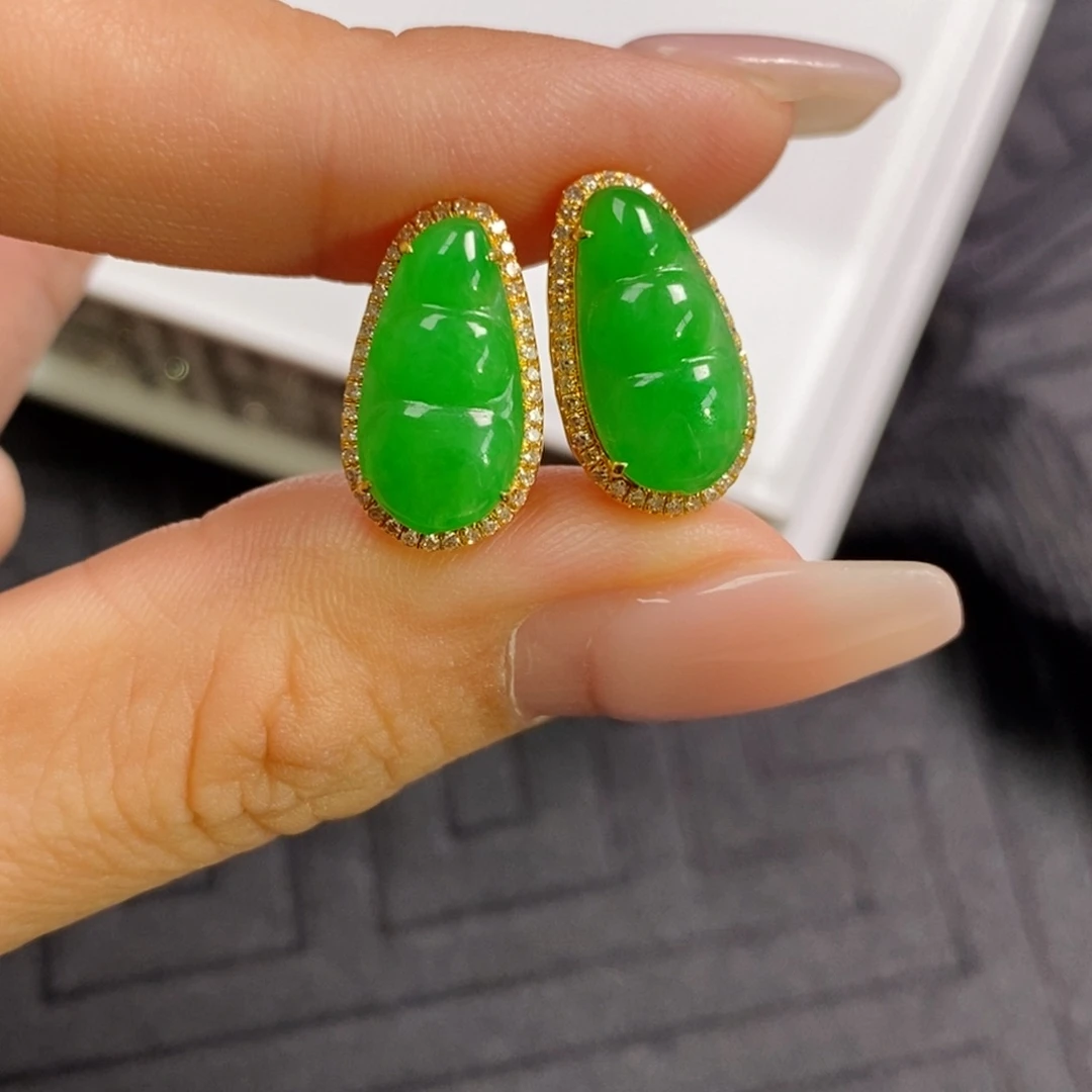 喜***素18K金镶嵌翡翠耳饰豆子