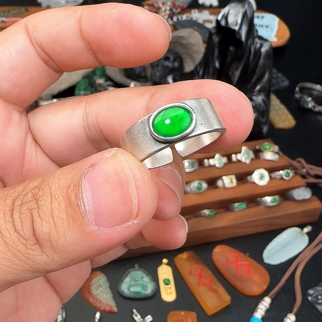 绿****翡翠戒指银S925镶嵌