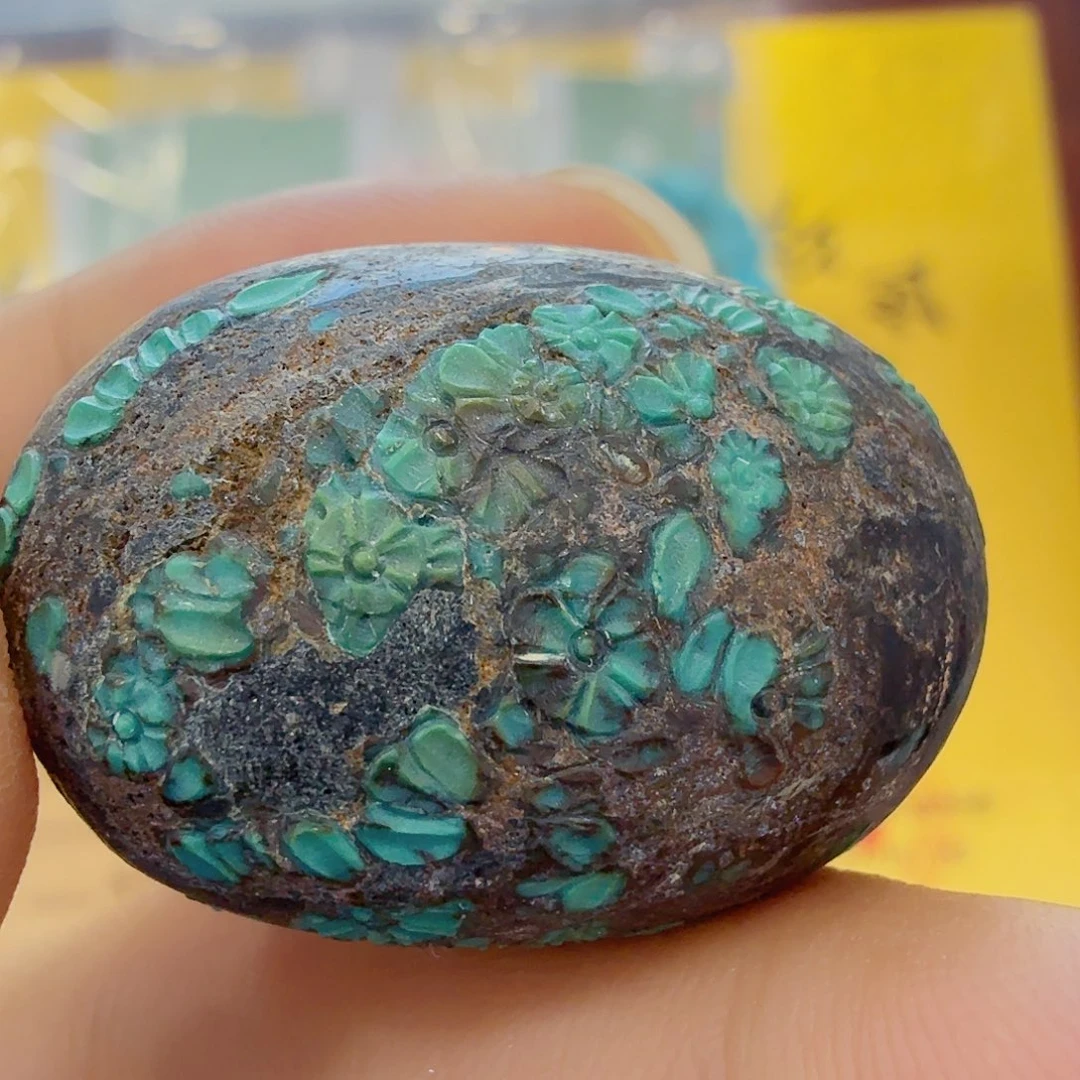 绿松石未镶嵌珠宝奇石