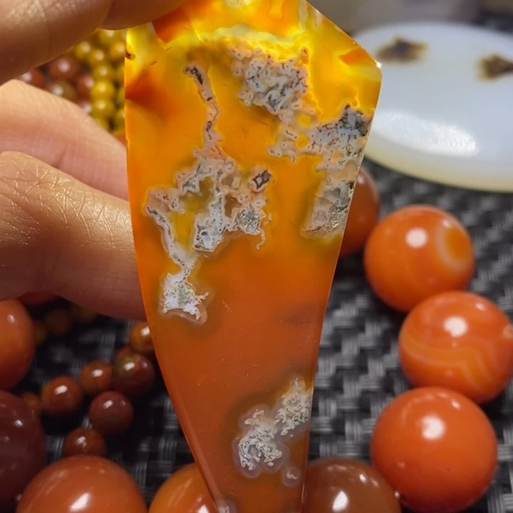 玛瑙/玉髓颈饰未镶嵌