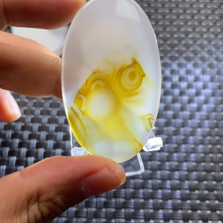 未镶嵌颈饰玛瑙/玉髓林*红