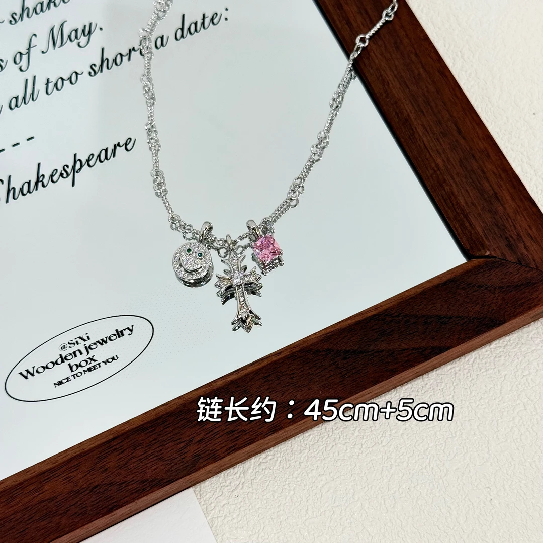 铜合金项链 XL-110个性甜酷风浅粉方糖笑脸十字架精致百搭项链