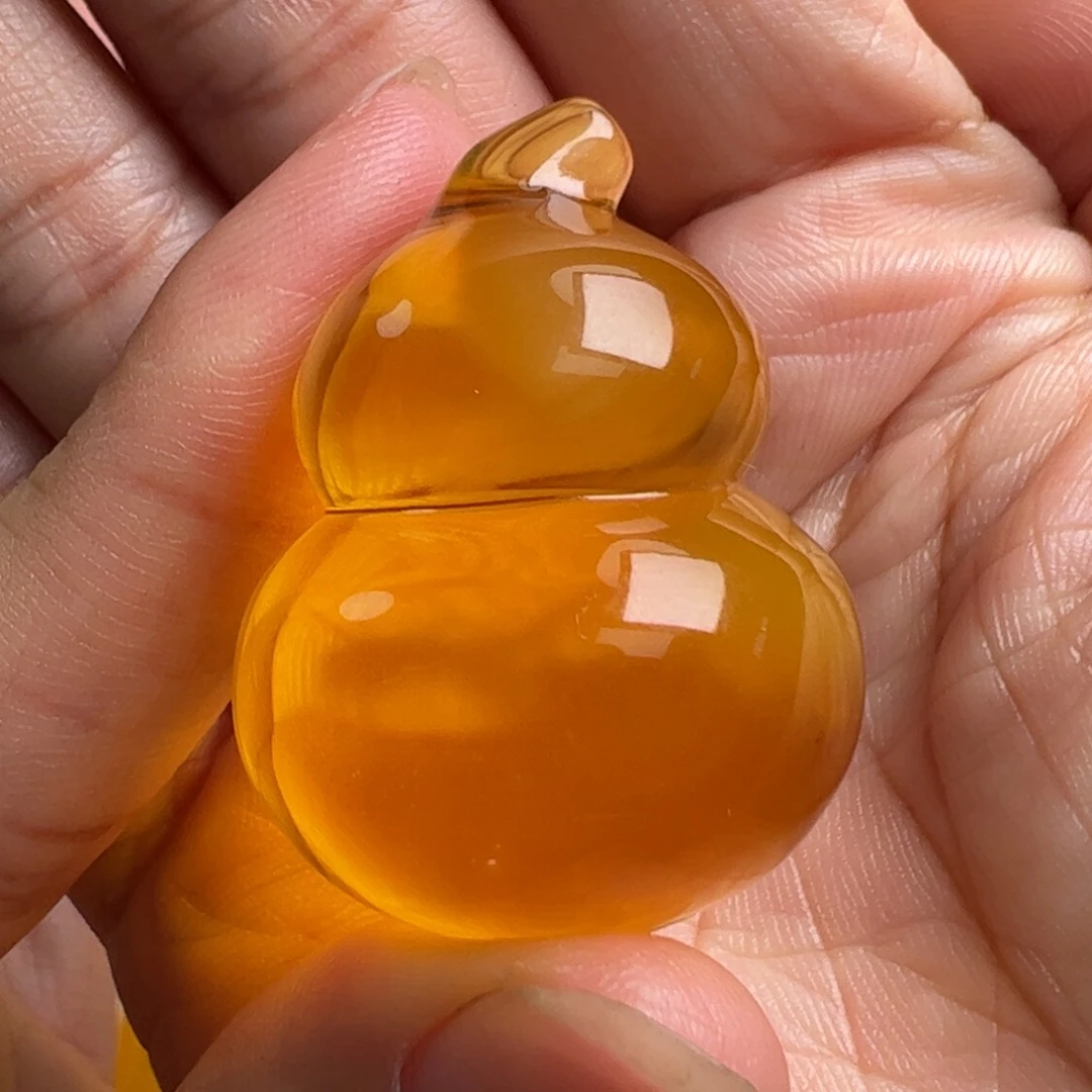 琥珀吊坠(不含链)未镶嵌无烤色无优化无补胶无煮蜜无覆膜无辐照