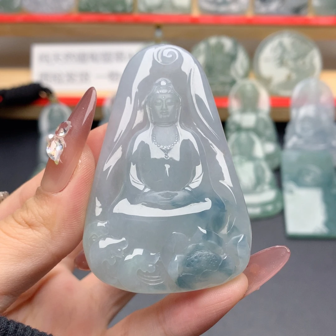 柒***翡翠未镶嵌颈饰素衣观音