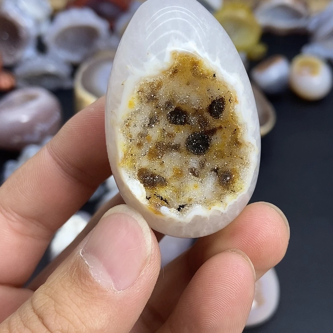 玛瑙/玉髓未镶嵌珠宝奇石