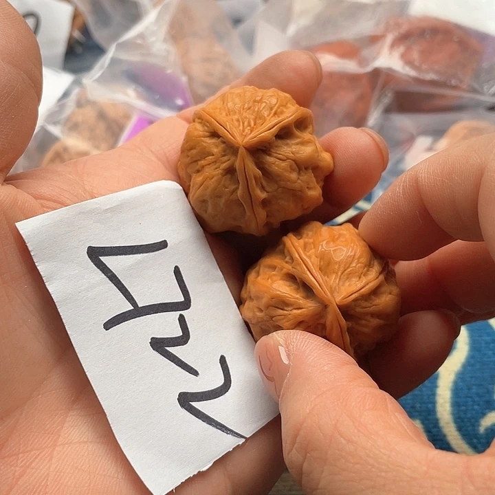 文玩核桃把件三菱