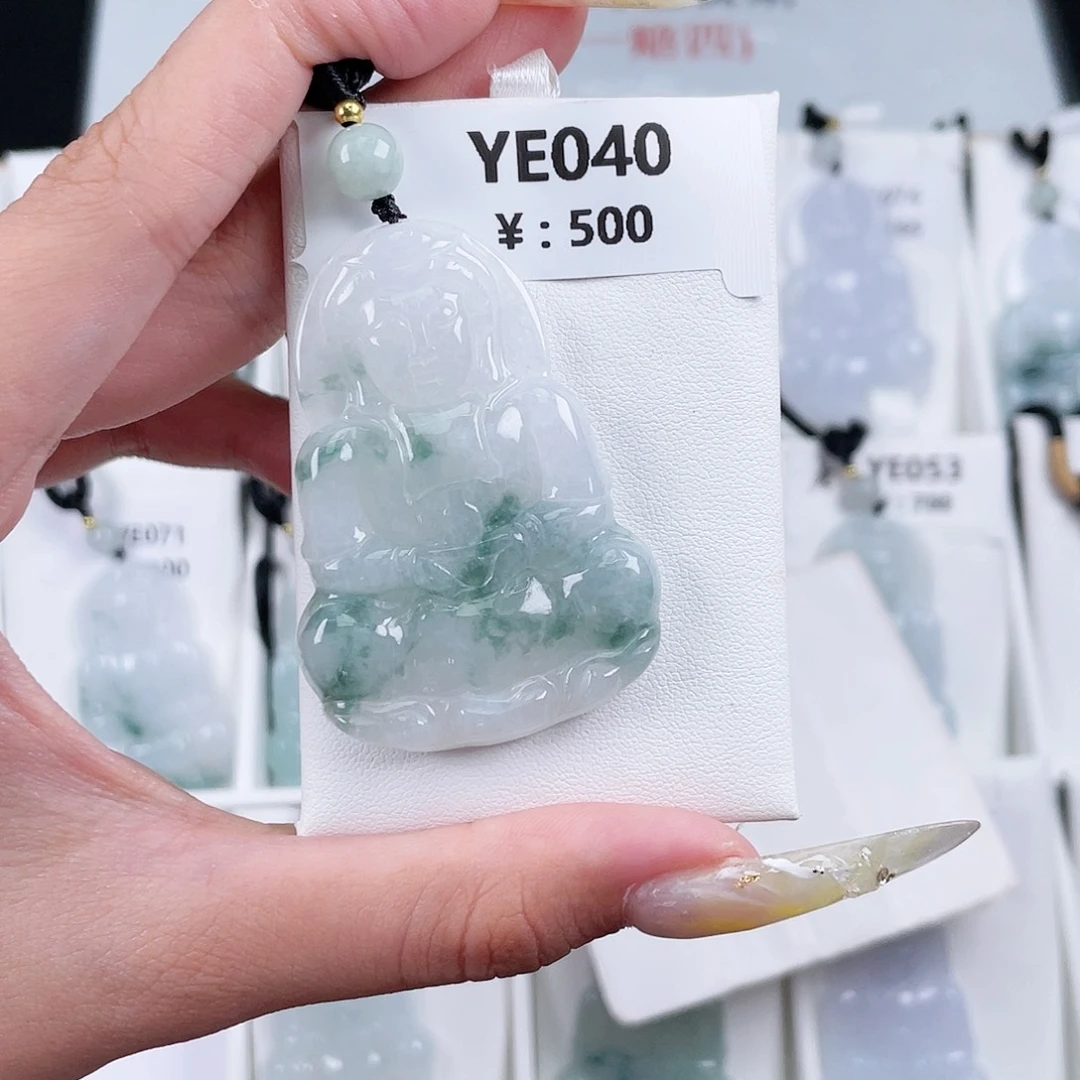 翡翠未镶嵌颈饰YE040