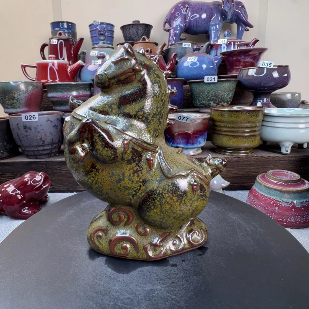 福利精品茶叶末马踏祥云摆件高12cm长10cm