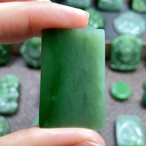 【闪购商品】颈饰未镶嵌和田玉