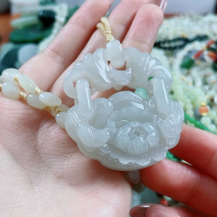 颈饰未镶嵌和田玉