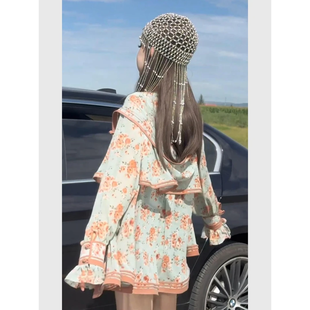 2025款早秋韩系chic别致高级感巨好看的气质蓝色碎花盘扣外套春秋