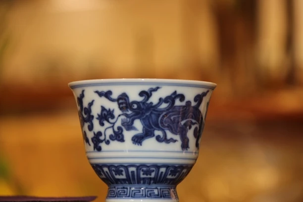 景德镇阮顺荣造仿明青花香草龙花卉高足杯陶瓷茶杯主人杯青花瓷