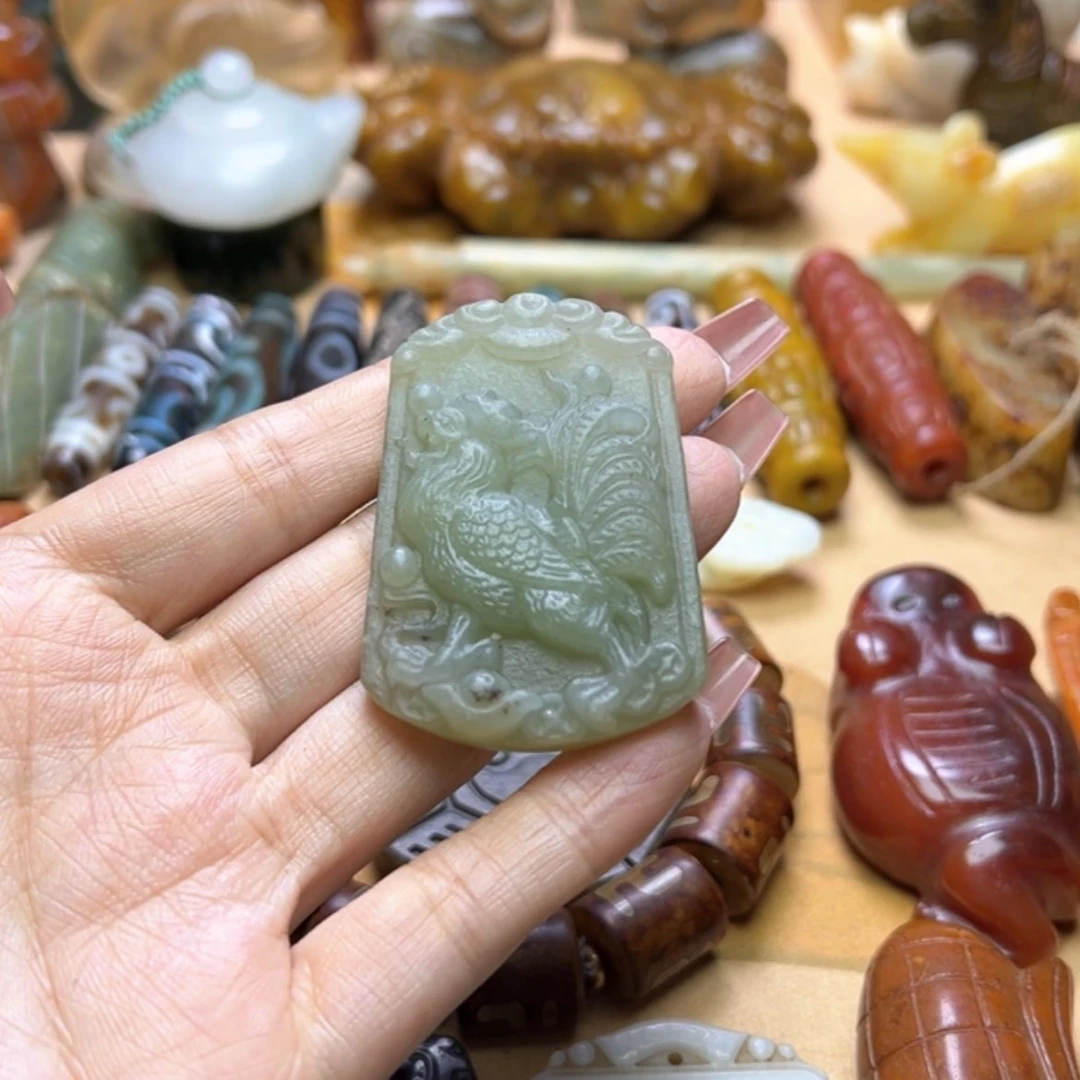 【闪购商品】蛇纹石玉颈饰未镶嵌