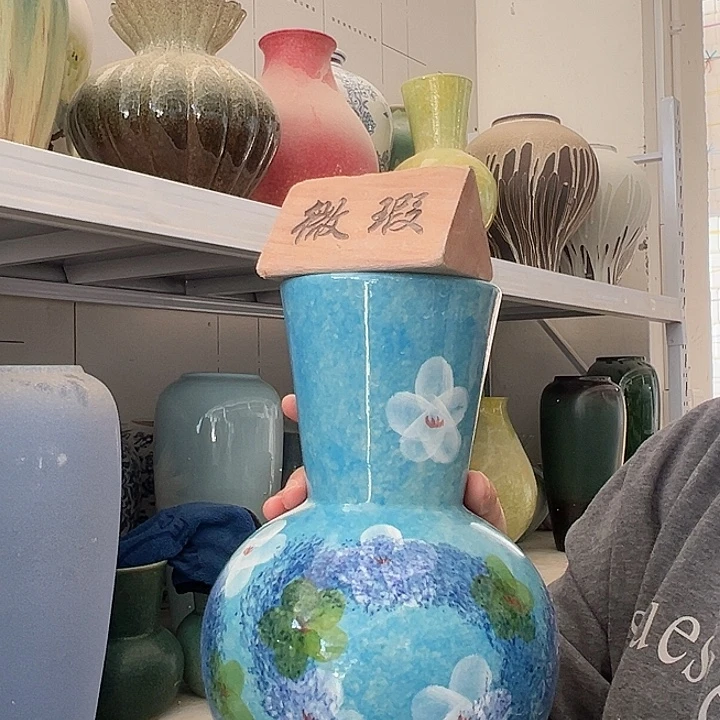 景德镇陶瓷花瓶工厂