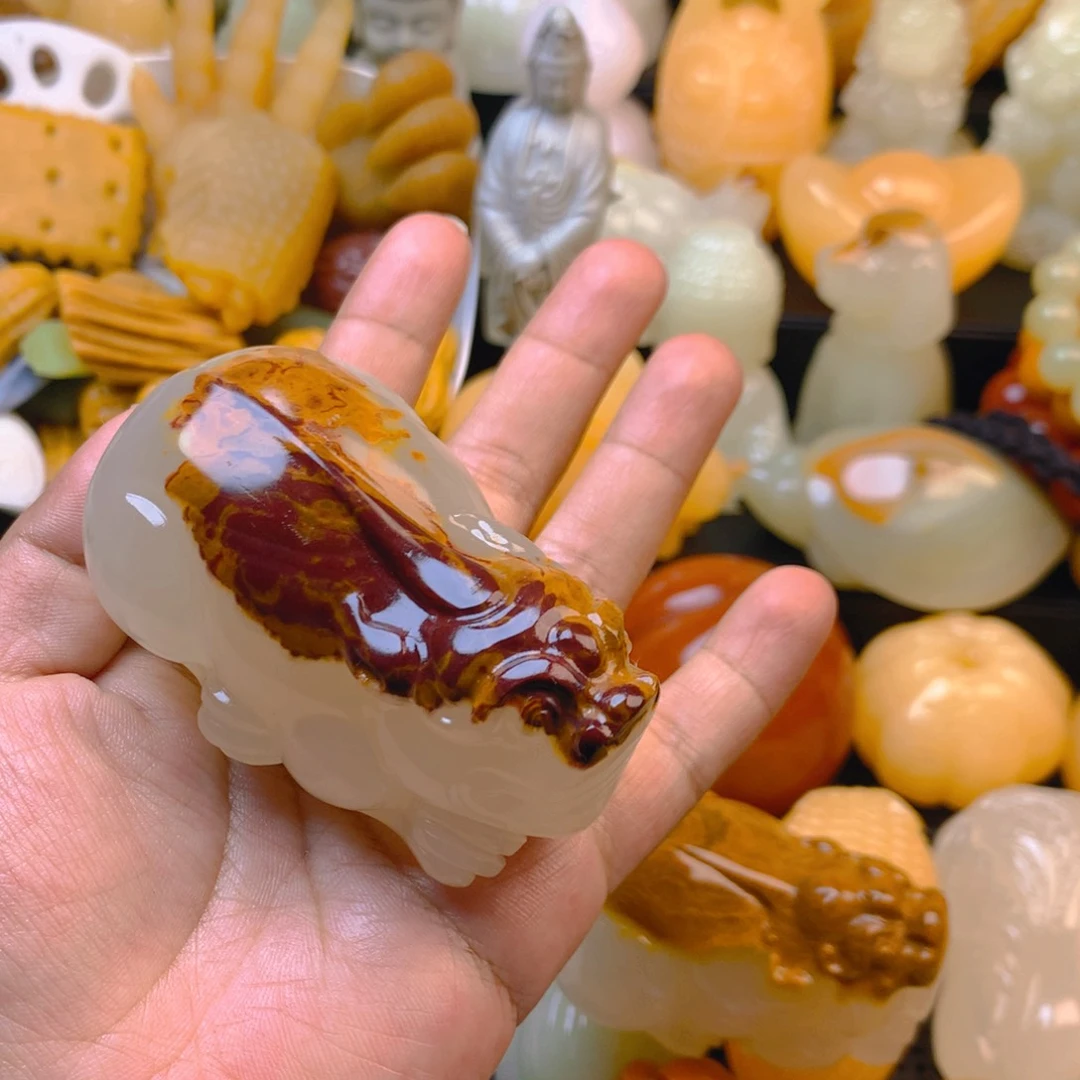 顺**然新疆五彩石貔貅