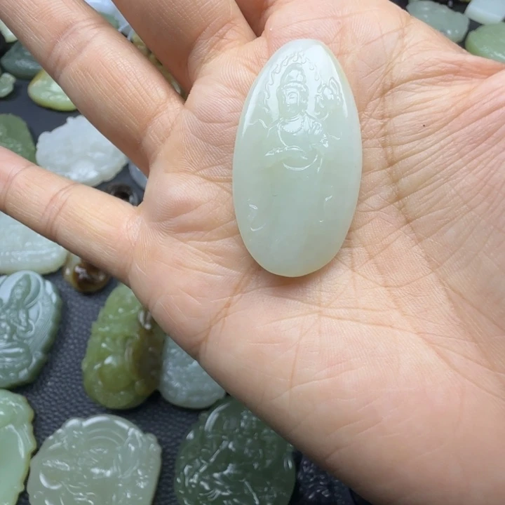 和田玉未镶嵌颈饰