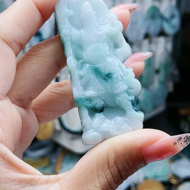 颈饰足铂镶嵌翡翠翡翠