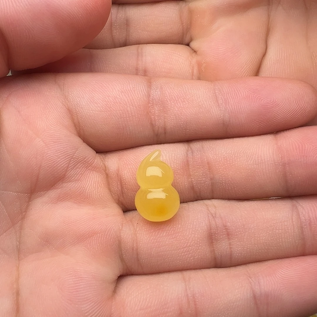 蜜蜡颈饰未镶嵌葫芦提溜吊坠（微瑕漏）