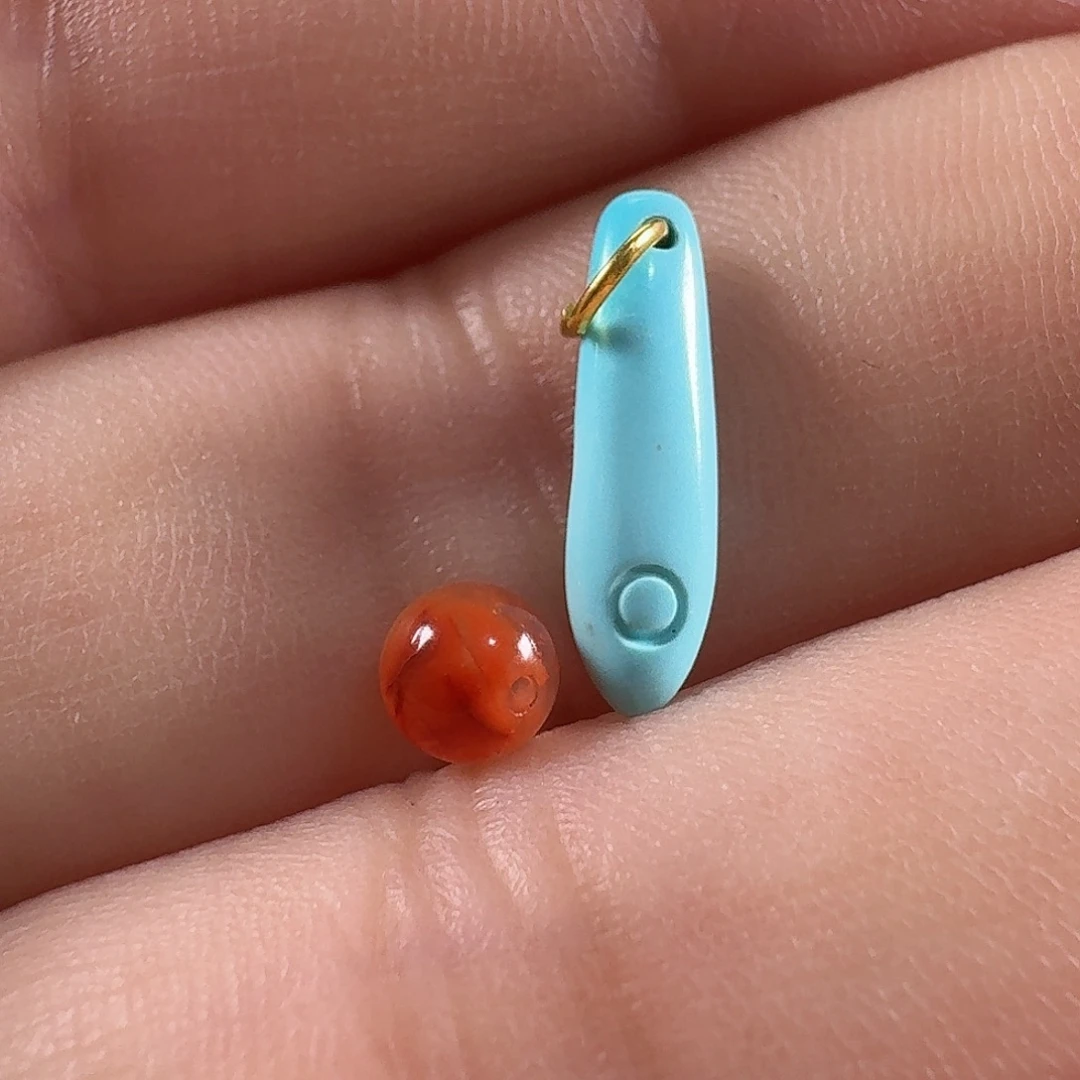 绿松石未镶嵌颈饰