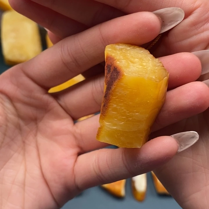 定制琥珀未镶嵌蜜蜡