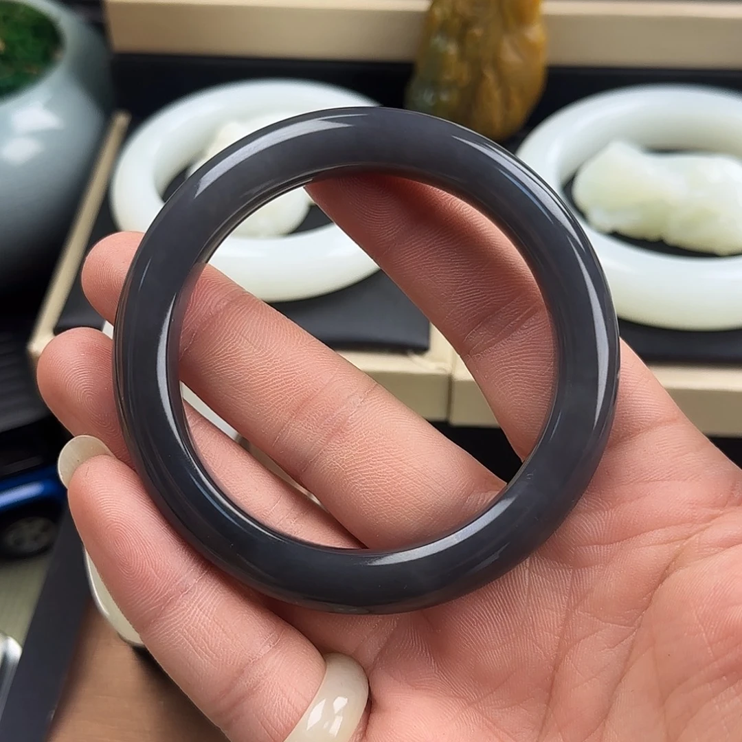 和田玉未镶嵌手镯烟紫