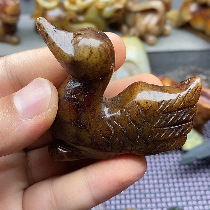 未镶嵌蛇纹石玉颈饰
