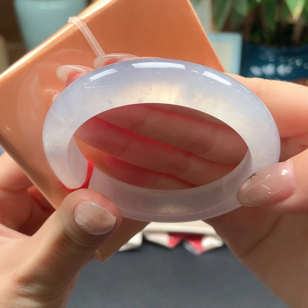 翡翠未镶嵌手镯白冰炸光67号