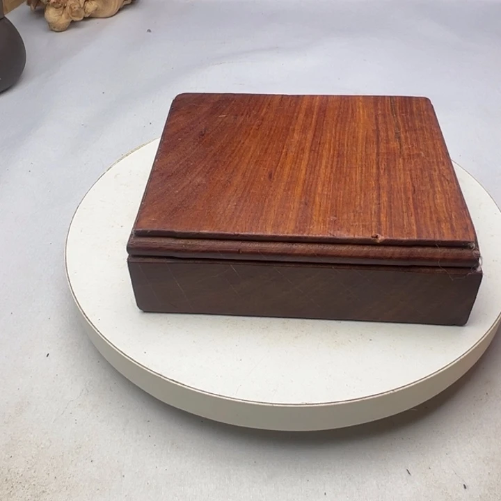 以***汪木赞比亚血檀底座摆件