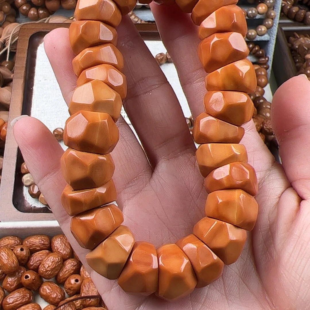 *****库克吊坠情绪小姐姐