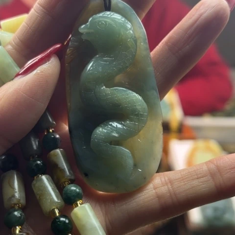 岫玉挂件未镶嵌挂件