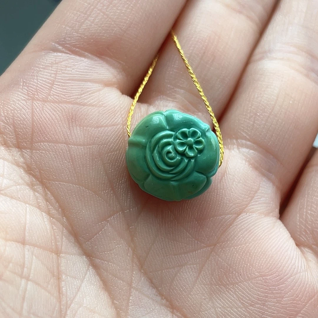 未镶嵌绿松石颈饰