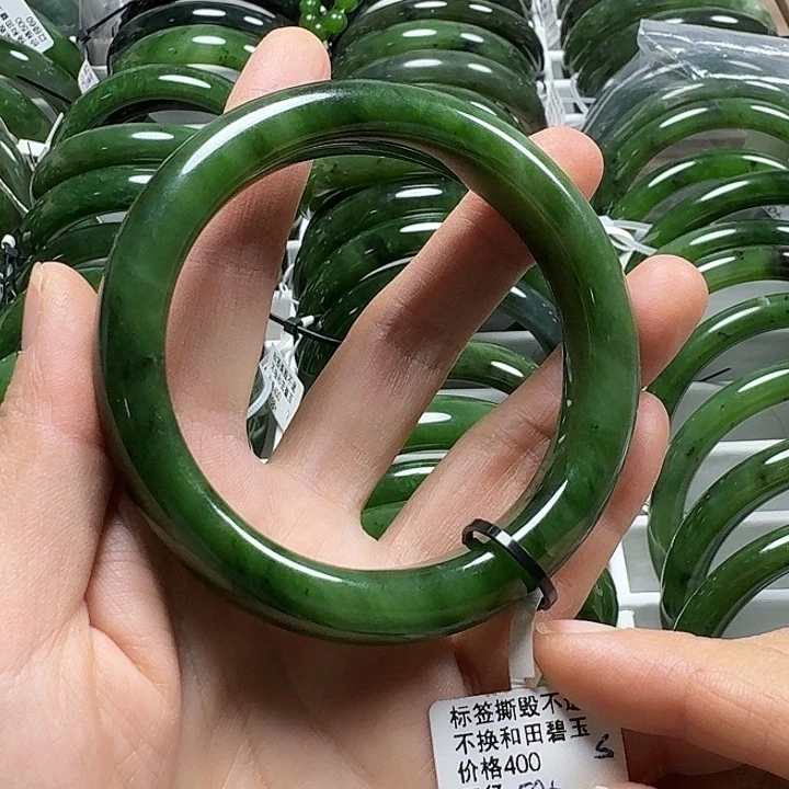 和田玉（碧玉）未镶嵌手镯正圈58有瑕