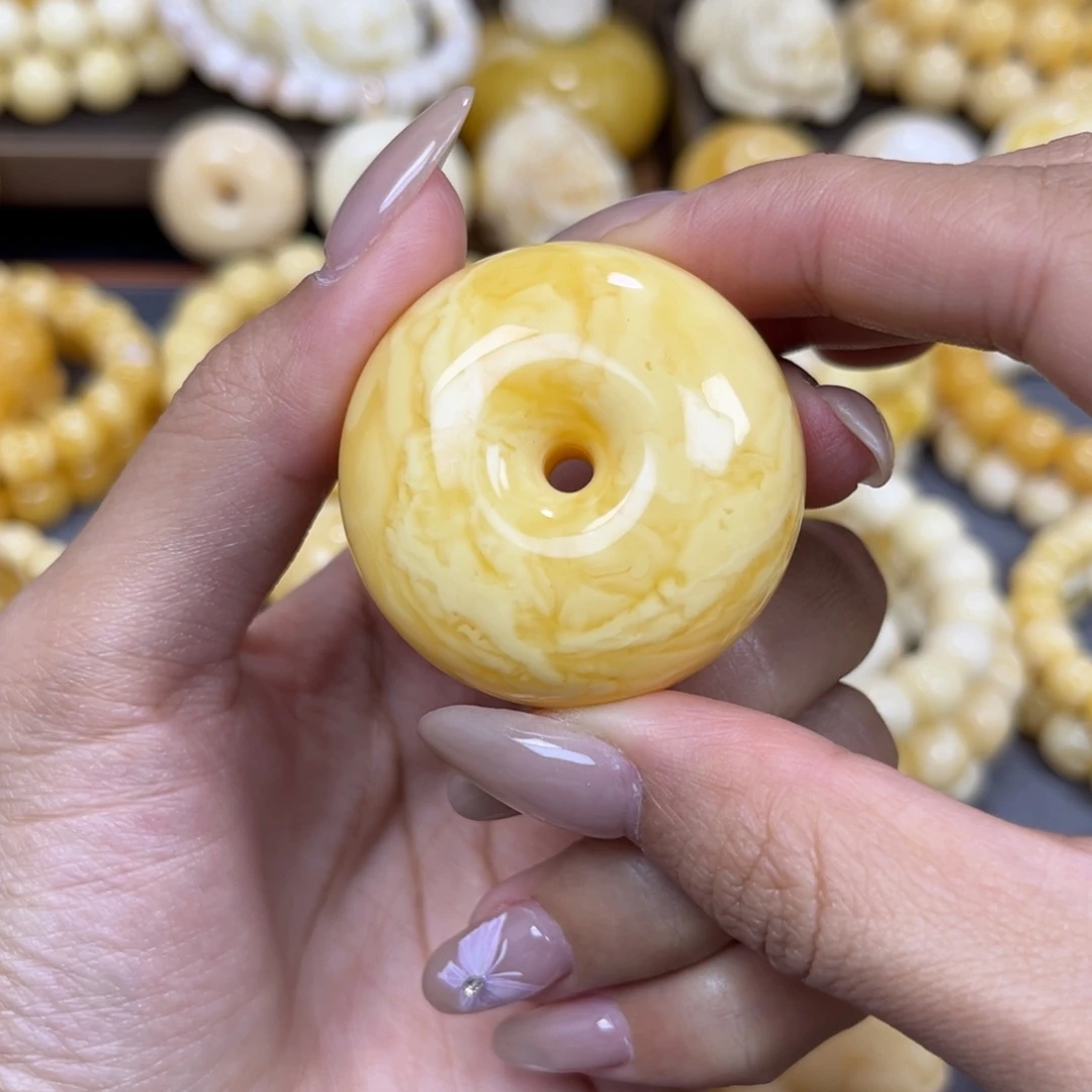 琥珀未镶嵌手串……