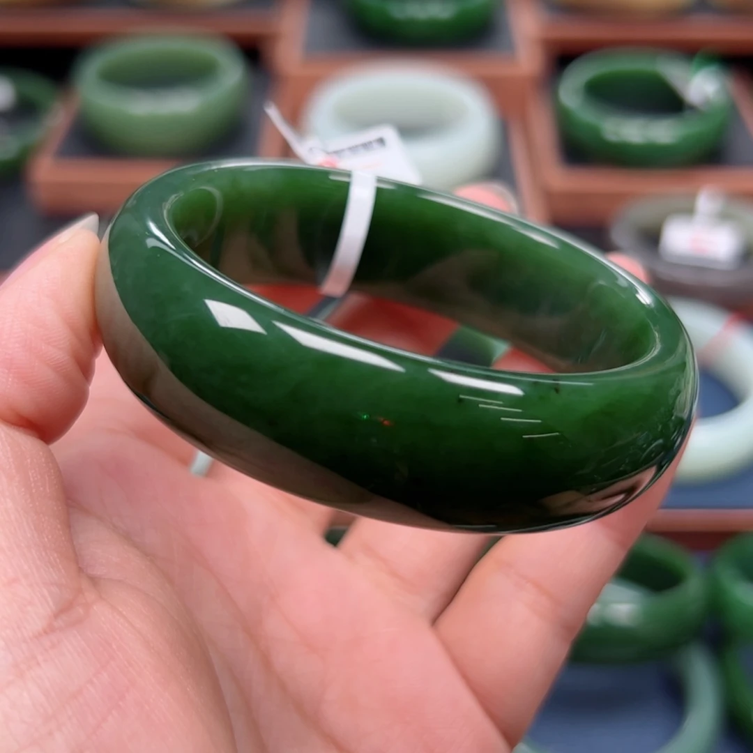 未镶嵌手镯和田玉（碧玉）