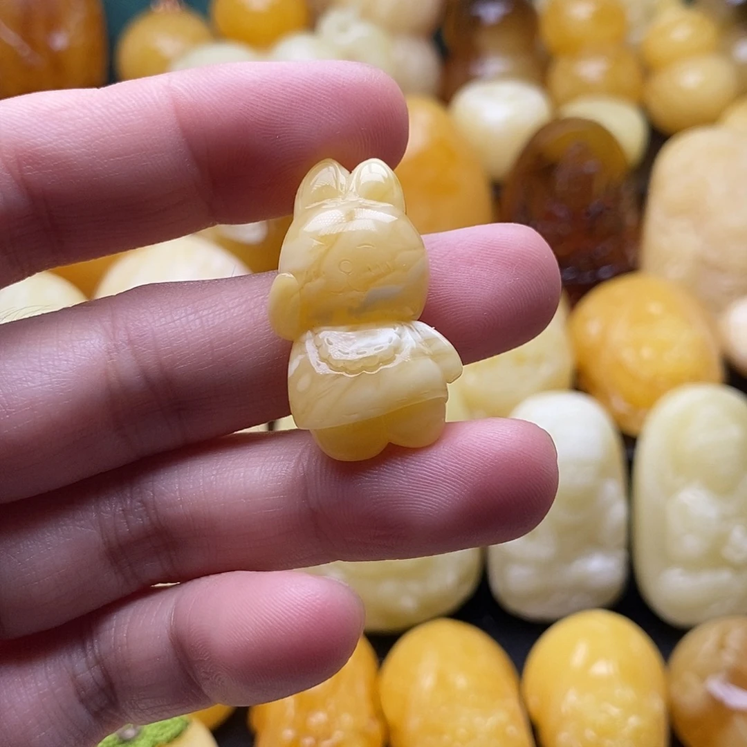 琥珀颈饰未镶嵌琥珀蜜蜡吊坠