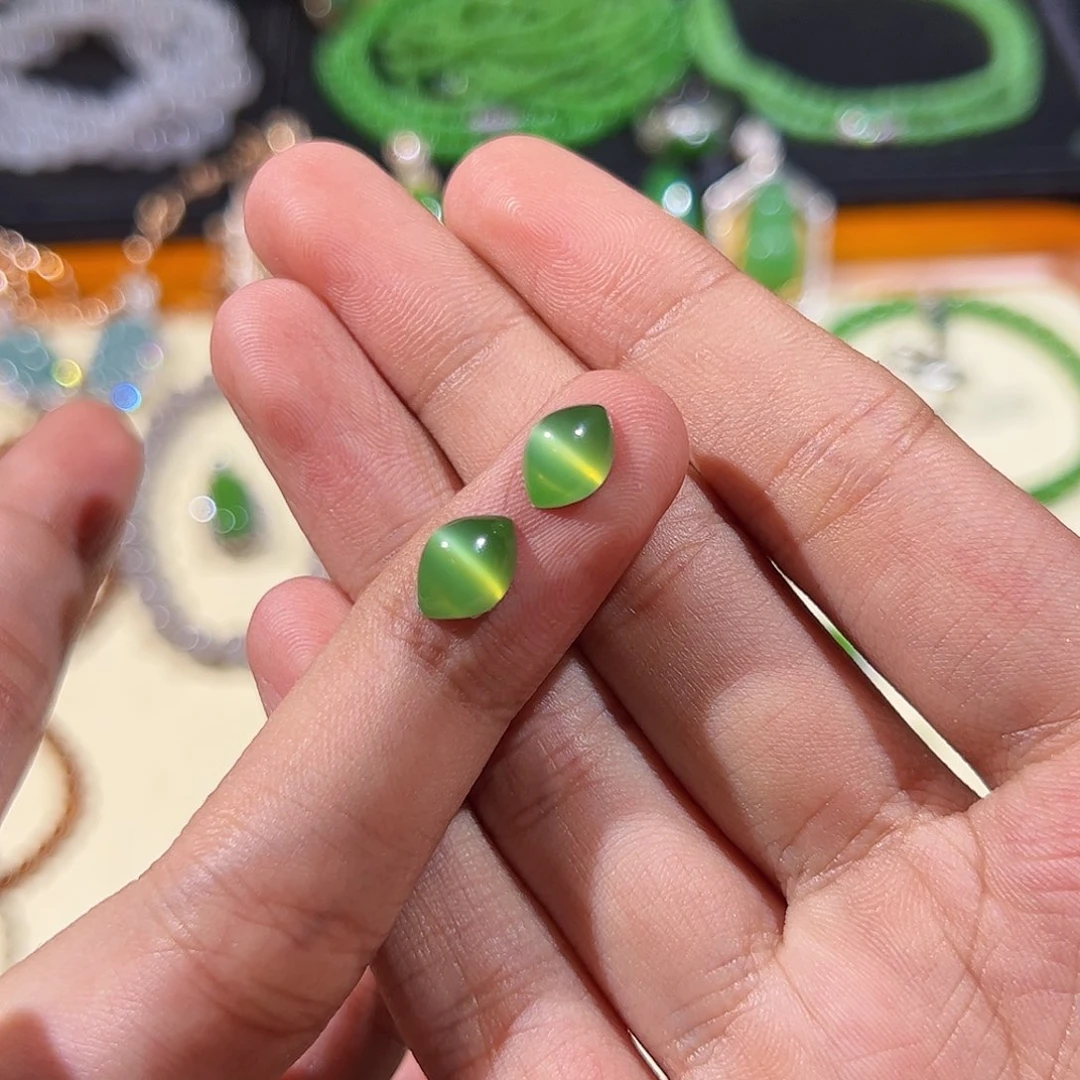 和田玉未镶嵌颈饰茉