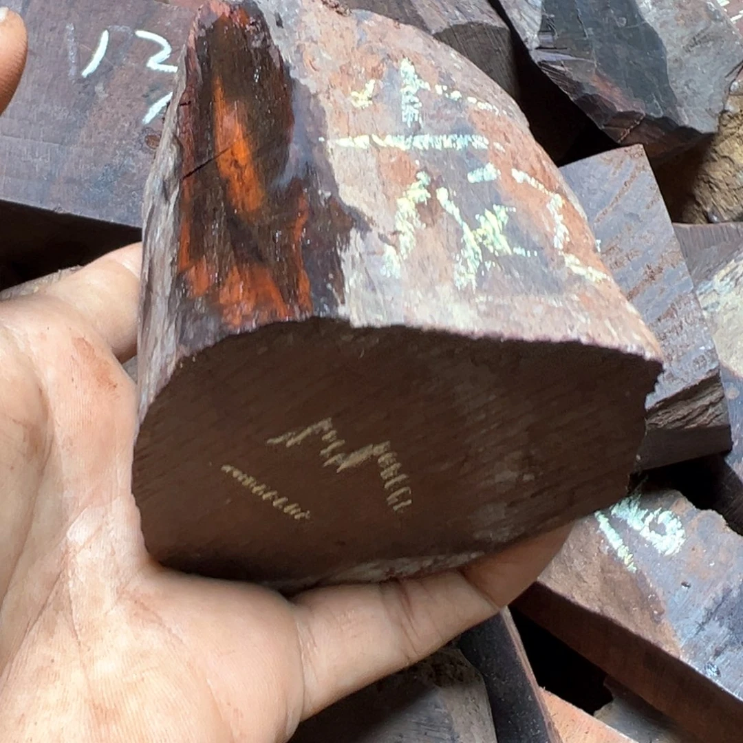 止***疯交趾黄檀（大红酸枝）