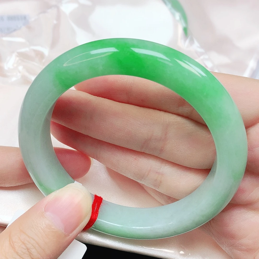 翡翠未镶嵌手镯抖音719