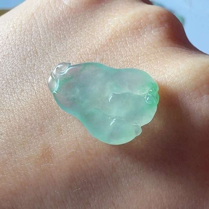 定制翡翠未镶嵌佛手瓜