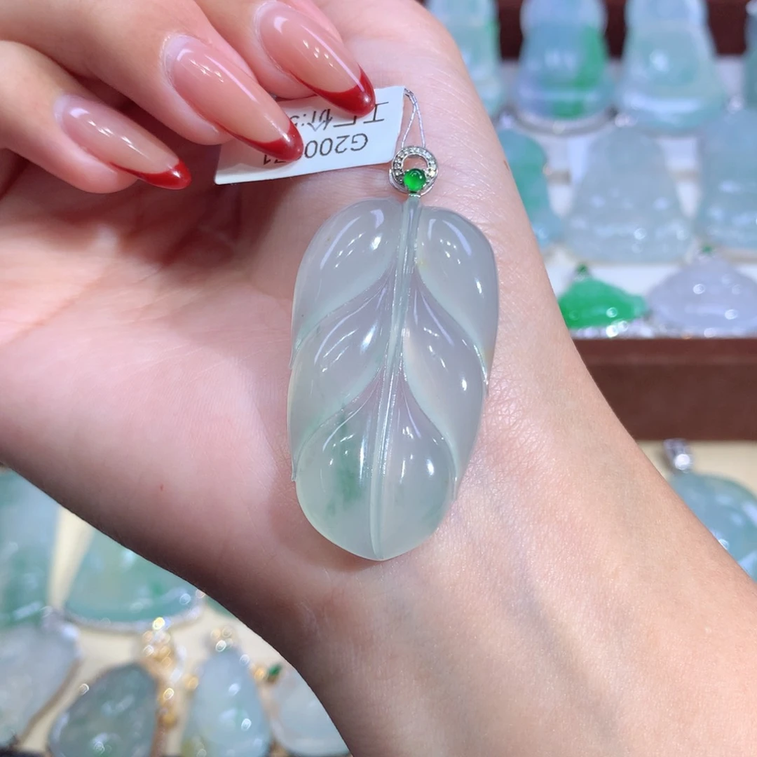 吊坠(不含链)18K金镶嵌翡翠