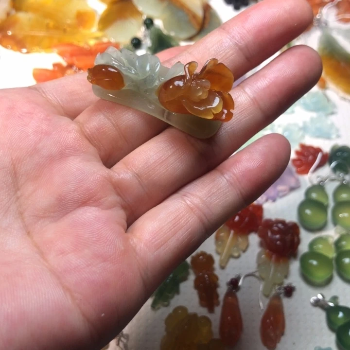 *****未镶嵌蛇纹石玉耳坠