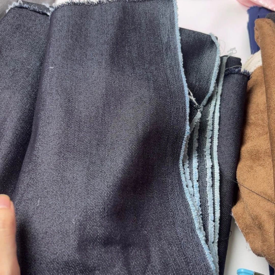 深蓝色牛仔2米。