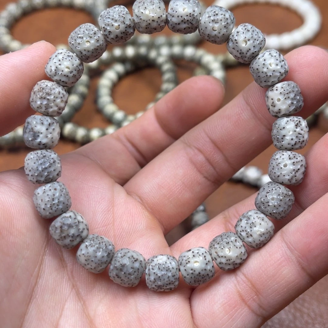 星月菩提吊坠龙鳞