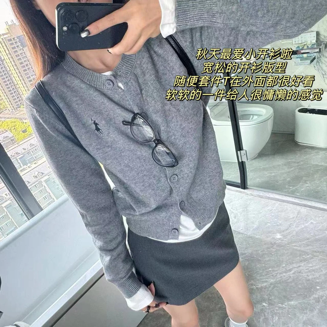 徐秋阳  松弛假日   显瘦时尚休闲修身纯色针织上衣YM085