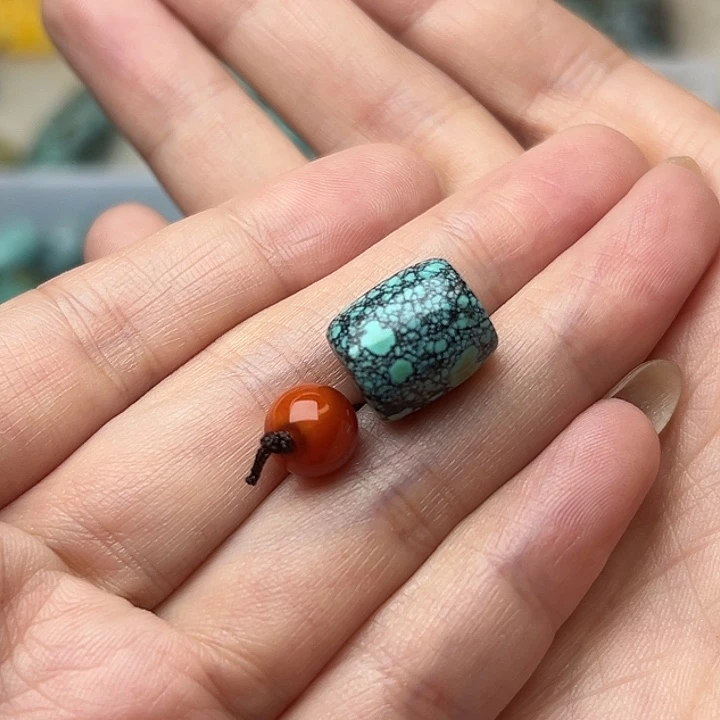 颈饰未镶嵌南红玛瑙