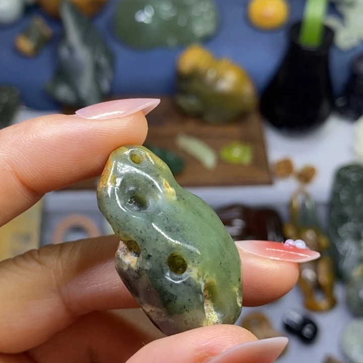 岫岩河磨玉（透闪石质玉）未镶嵌挂件