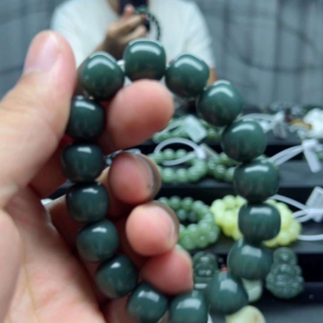 【闪购商品】未镶嵌手串和田玉和田玉纯天然卡14老行沙枣青