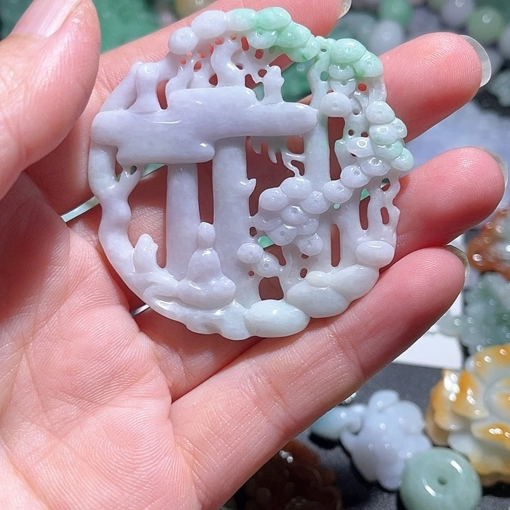 颈饰未镶嵌翡翠天