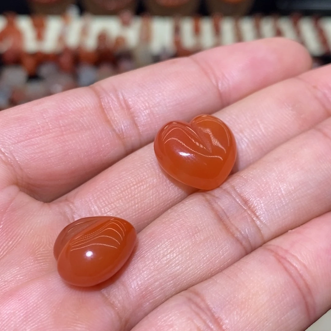 南红玛瑙冰飘未镶嵌老****活两颗屁桃2（打孔不退换）